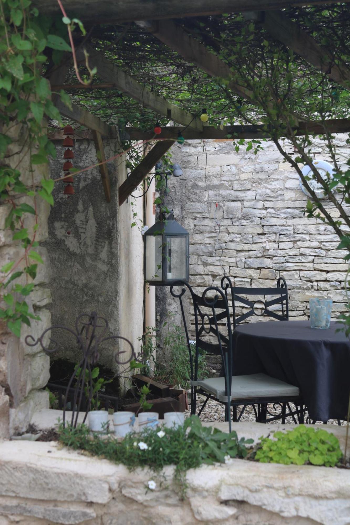 Repos 2 Etoiles Au Calme Pour Deux Villa Lucy-sur-Cure Exterior photo